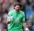Max Weiss Siap Jadi Kiper Utama Burnley Musim Depan