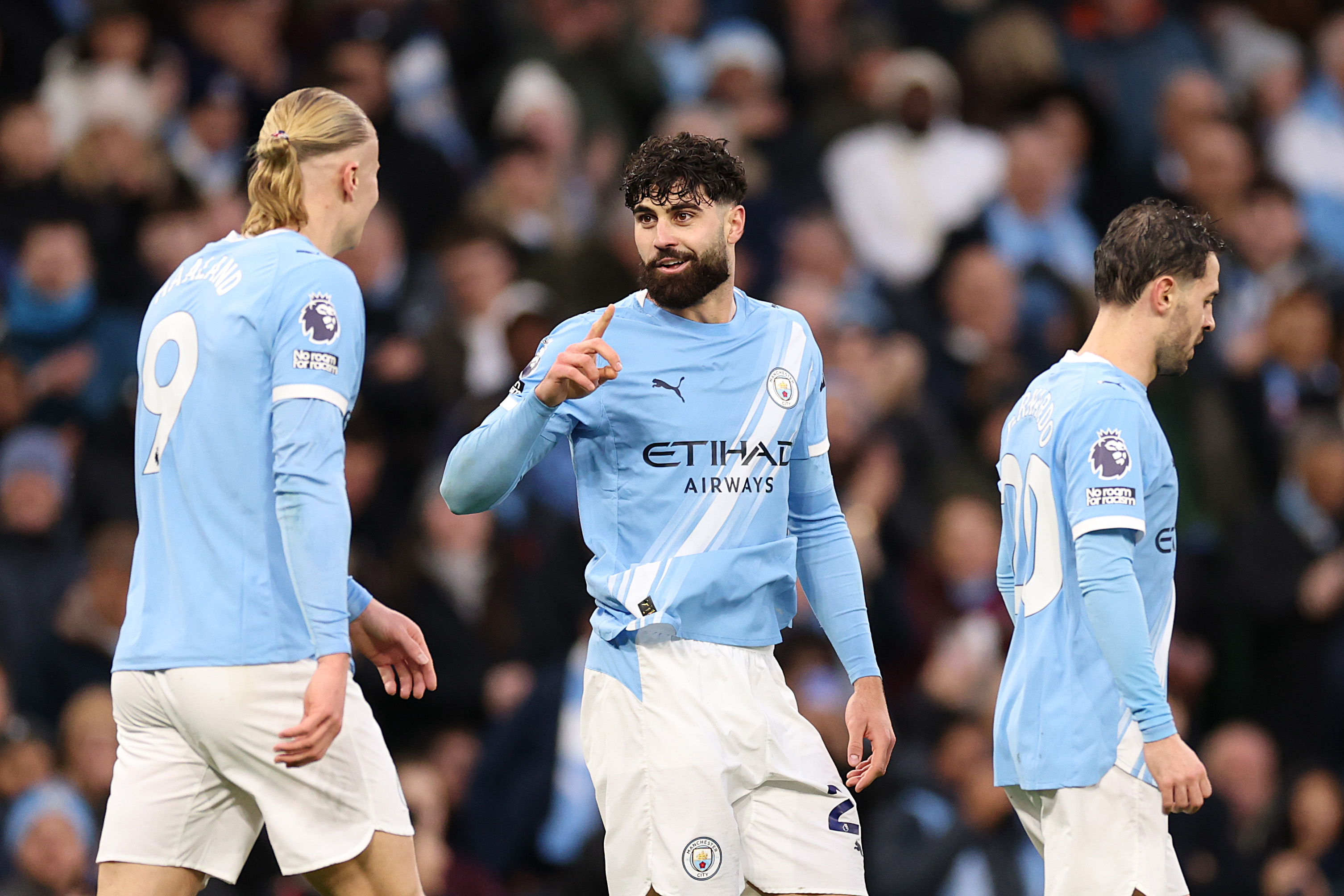 Pemain Bertahan Man City Tawarkan Diri ke Real Madrid