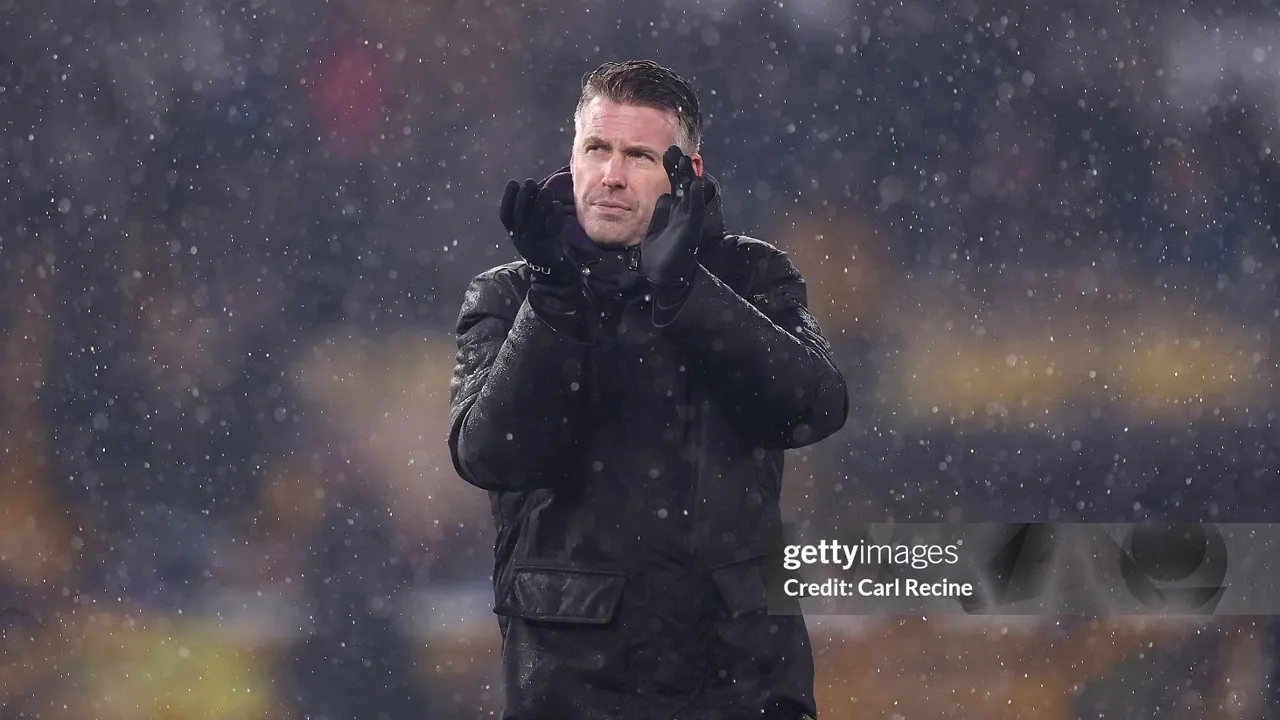 Rob Edwards minta suporter sambut meriah Wolves Women