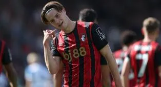Tottenham Disaingi Man United Dalam Perburuan Bintang Bournemouth