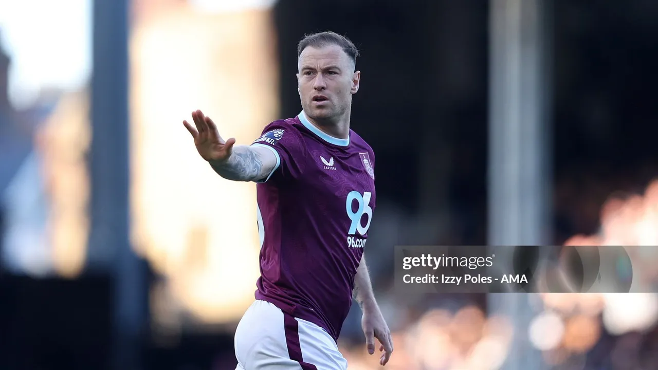 Ashley Barnes belum pasti bertahan di Burnley musim depan