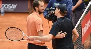 Daniil Medvedev Ungkap Kebenaran Mengejutkan Saat Hadapi Dua Bintang Tenis