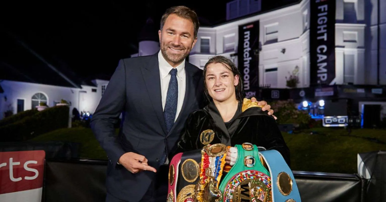 Eddie Hearn Beri Pembaruan soal Laga Terakhir Katie Taylor - sumber: (secondsout)
