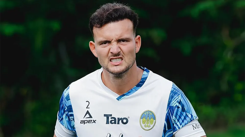 Energi Suporter Menginspirasi Penampilan Jop Van Der Avert - sumber: (ileagueid)