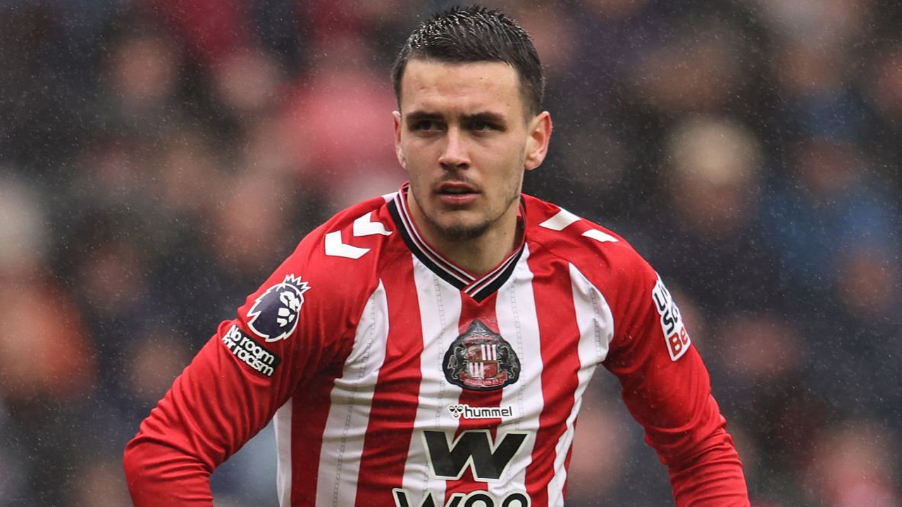 Enzo Le Fee Bahas Peluang Sunderland Finis di Zona Eropa