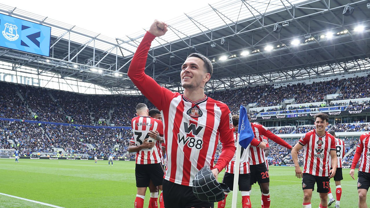 Enzo Le Fee Bangga Sunderland Tunjukkan Mental Baja Saat Lawan Everton