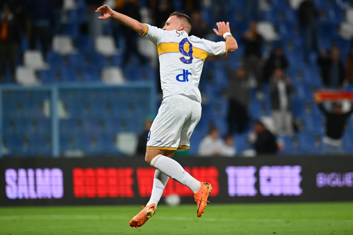 Lecce Tumbangkan Sassuolo dalam Drama Penutup Menegangkan di Serie A - sumber: (footballitalia)