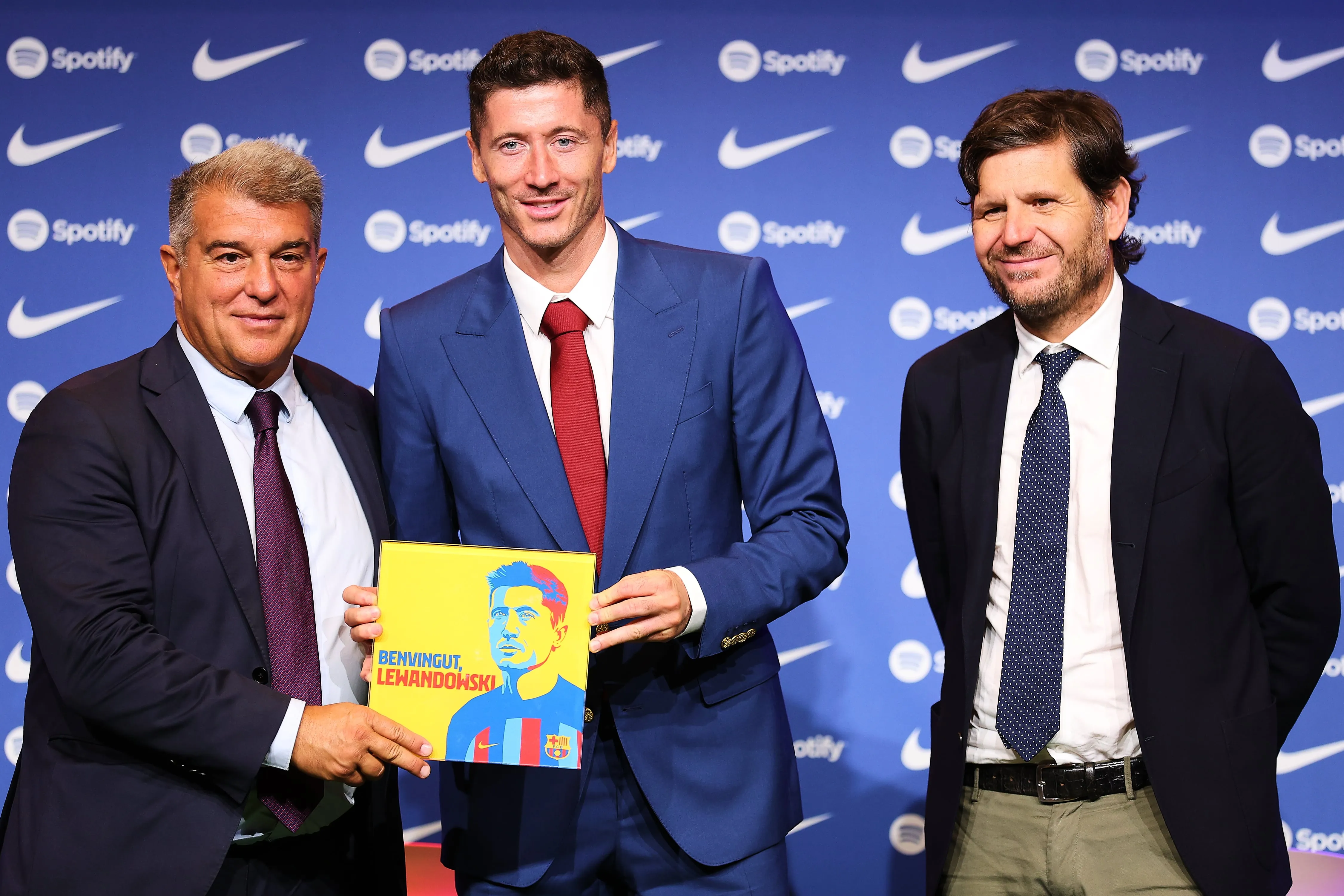 Lewandowski Tinggalkan Barca, Kembali ke Aturan 1:1 - sumber: (footballespana)