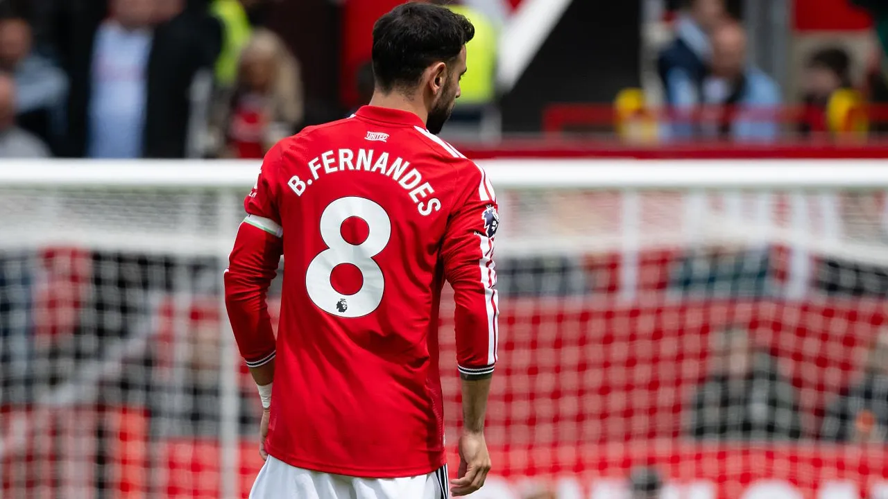 Michael Carrick Bangga Bruno Fernandes Samai Rekor Assist Premier League
