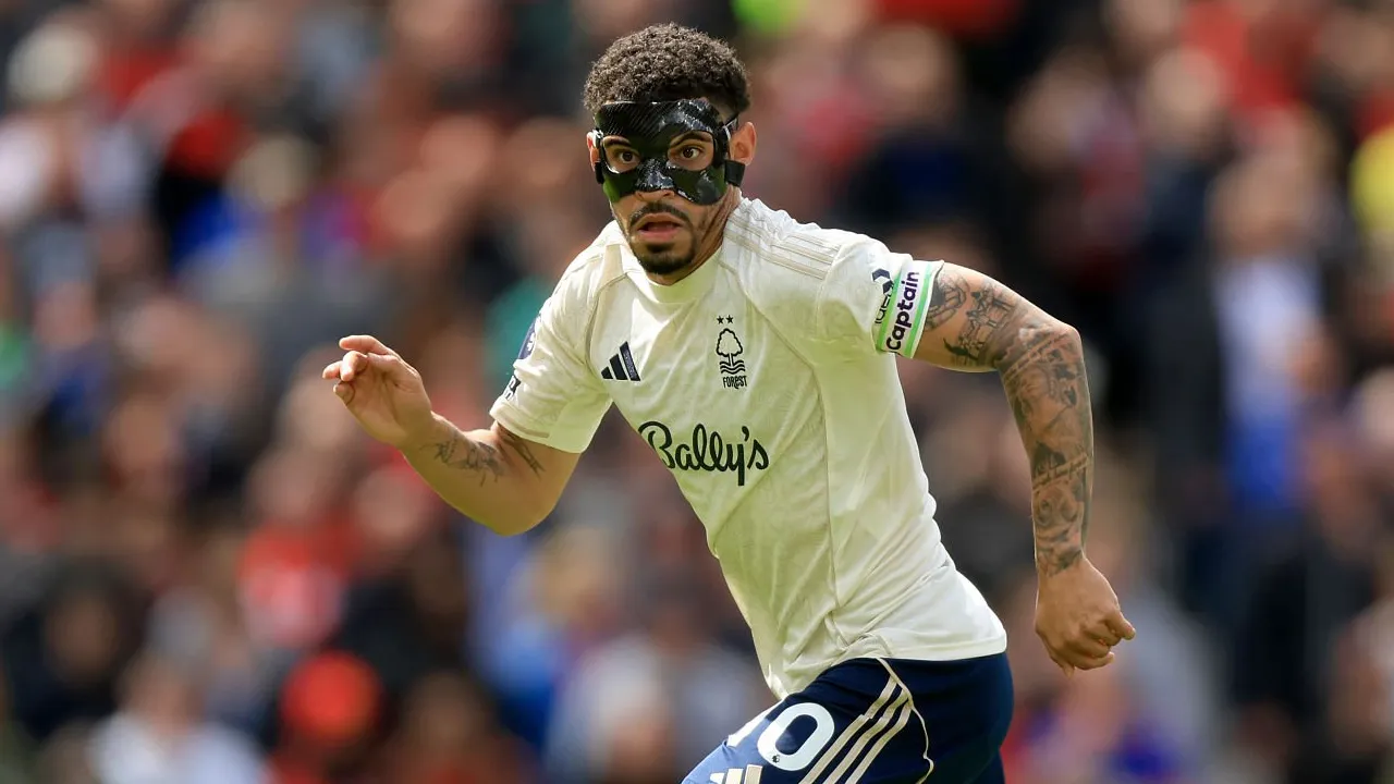 Morgan Gibbs-White Bangga dengan Perlawanan Forest di Old Trafford