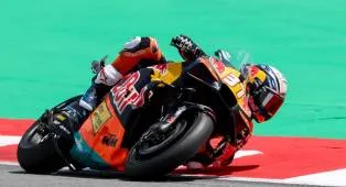Pedro Acosta Unggul dalam Uji Coba MotoGP Barcelona yang Terhenti Hujan