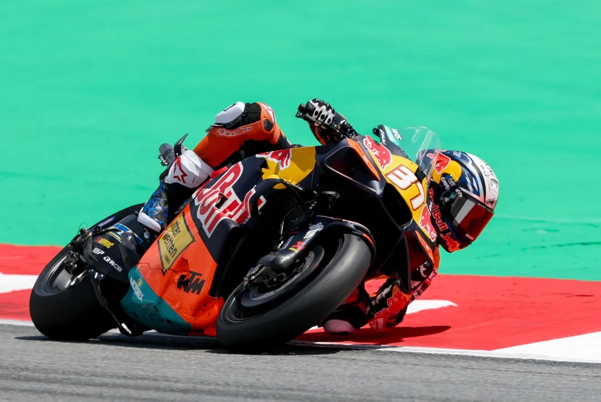 Pedro Acosta Unggul dalam Uji Coba MotoGP Barcelona yang Terhenti Hujan - sumber: (motorsport)