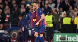 Raphinha Salut dengan Lewandowski: Dia Bisa Menjadi Contoh