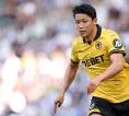 Rob Edwards Bela Hwang Hee-chan di Tengah Banjir Kritik Musim Ini
