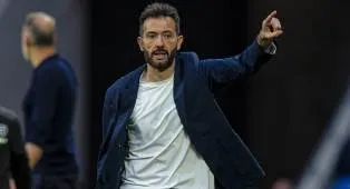 Valencia Menang Dramatis atas Sociedad, Carlos Corberan Puji Mental Tim