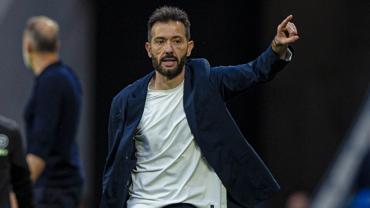 Valencia Menang Dramatis atas Sociedad, Carlos Corberan Puji Mental Tim