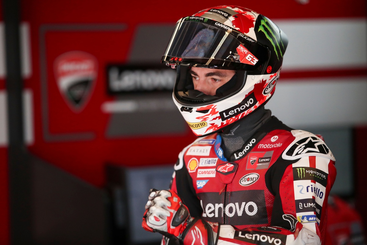 Bagnaia Khawatir Cedera Pergelangan Usai Kecelakaan Zarco