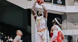 Kentrell Barkley Sabet Penghargaan sebagai Top Rebounds