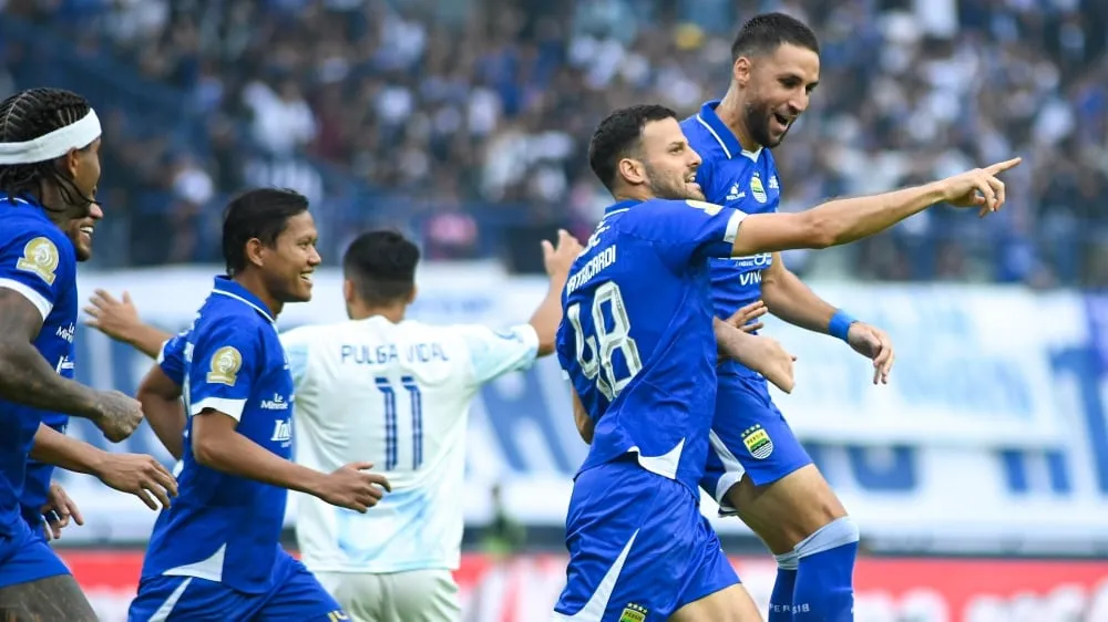 Persib Diimbau Tetap Fokus Pasca Kemenangan - sumber: (ileagueid)