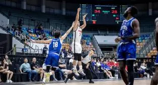 South China Athletic Menang Tipis Atas Hitech Basketball Club