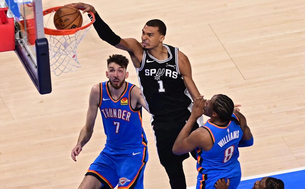 Spurs Menang Dramatis Atas Thunder di Dua Kali Overtime