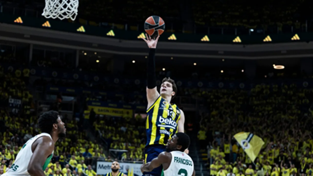 Tarik Biberovic Memuji Konsistensi Jelang Final Four Lawan Olympiacos