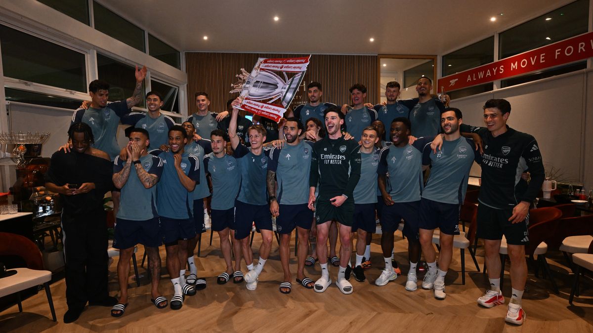 24 Pemain Arsenal Raih Medali Juara Liga Inggris