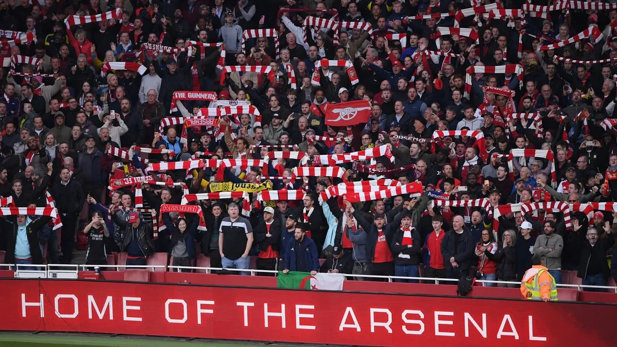 Arsenal Juara Liga Inggris, Rencana Kroenke Menuju Sukses - sumber: (footballlondon)