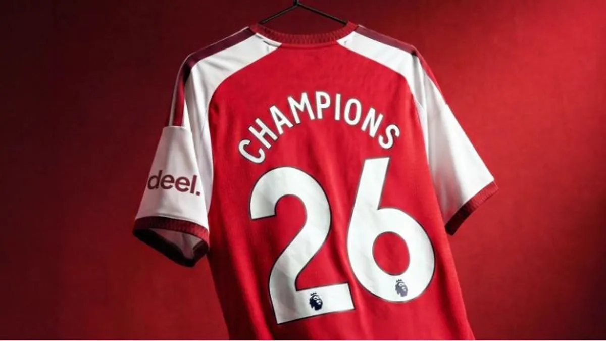 Cara Membeli Jersi Juara Arsenal Setelah 22 Tahun - sumber: (footballlondon)