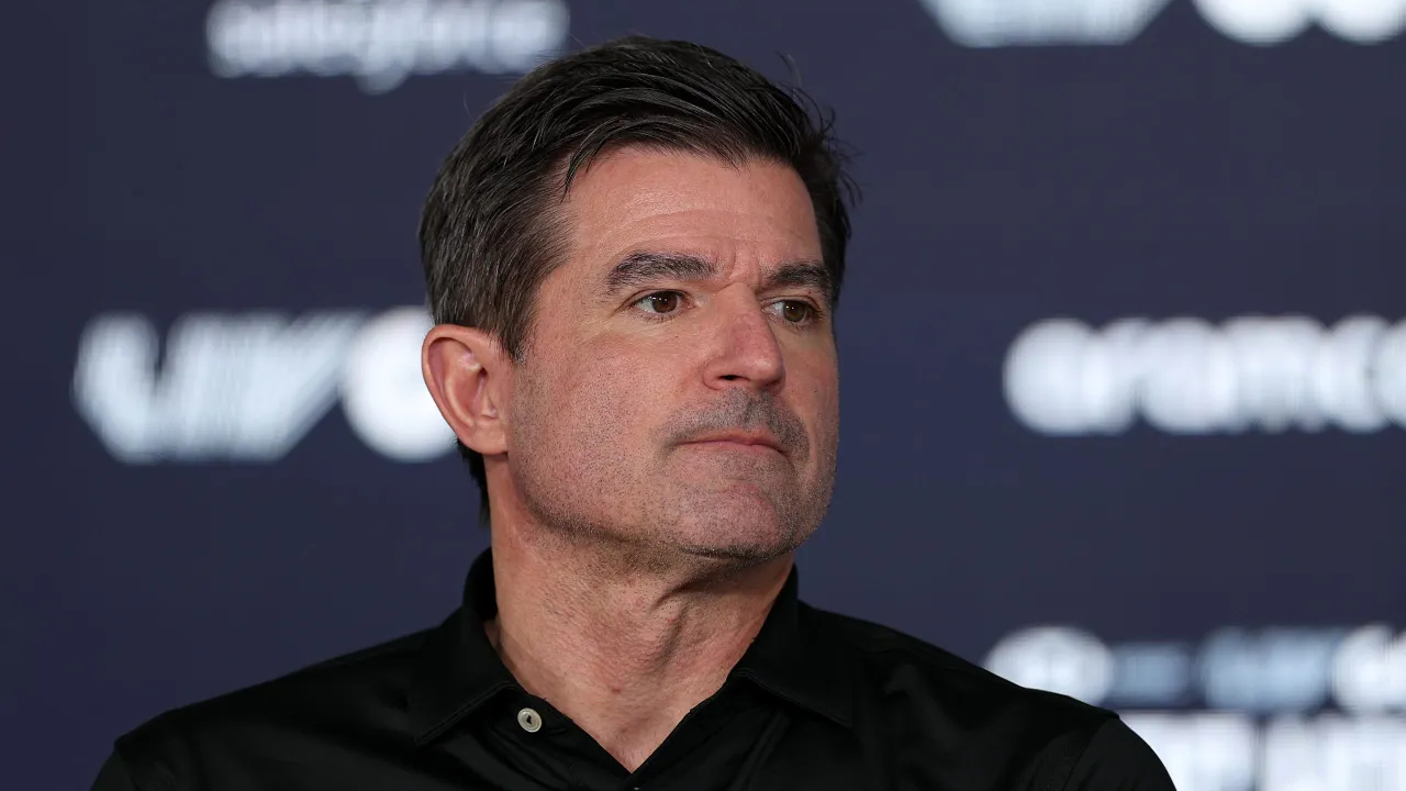 CEO LIV Golf Scott O’Neil Cari Suntikan Dana Demi Keberlangsungan Liga