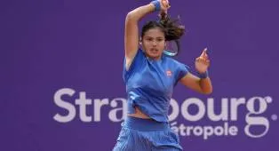 Emma Raducanu Akui Masih Butuh Waktu Usai Tersingkir Dari Strasbourg