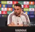 John McGinn Ingin Aston Villa Hadiahi Suporter Trofi Liga Europa