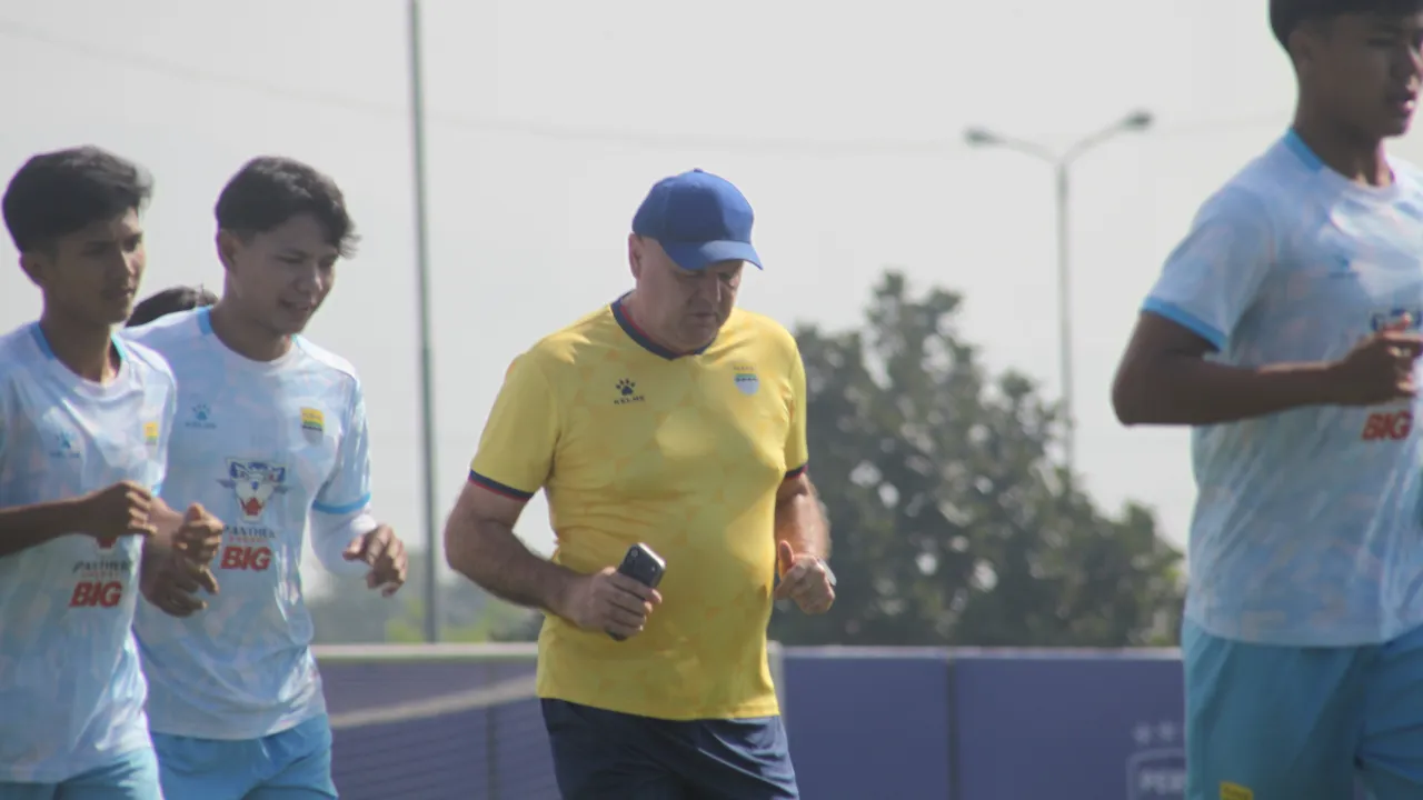 Pelatih Persib, Bojan Hodak