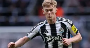 Manchester United Dapat Kabar Positif dalam Perburuan Lewis Hall