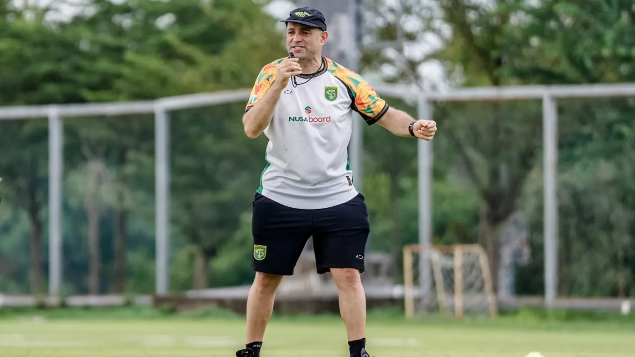 Pelatih Persebaya Surabaya, Bernardo Tavares