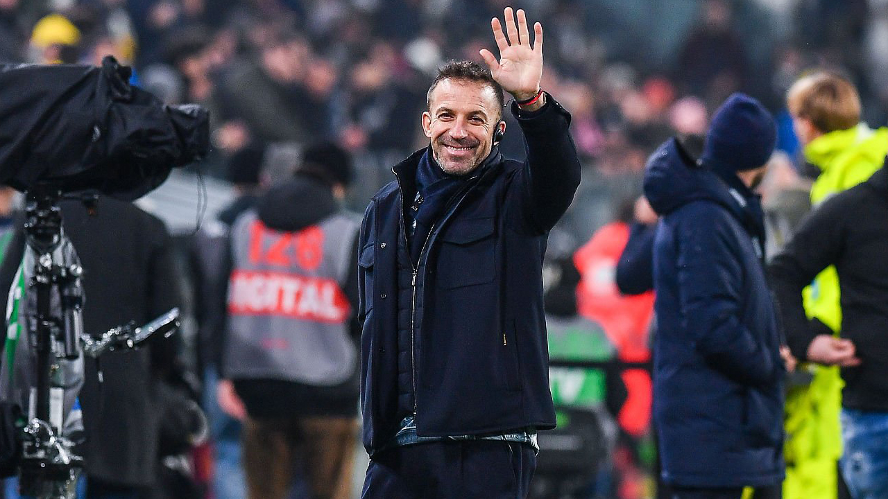Alessio Tacchinardi Dorong Juventus Pulangkan Alessandro Del Piero