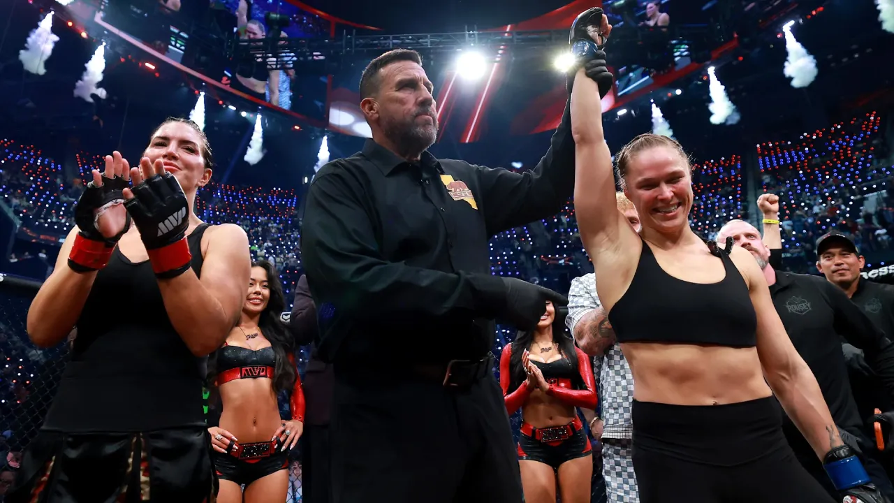 Dalam duel yang dimenangkan Ronda Rousey (kanan), rata-rata 12,4 juta penonton global menyaksikan dan mencapai puncak 17 juta penonton di seluruh dunia. (Foto: Fight TV)
