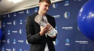 Flagg dan Knueppel Dominasi NBA All-Rookie First Team