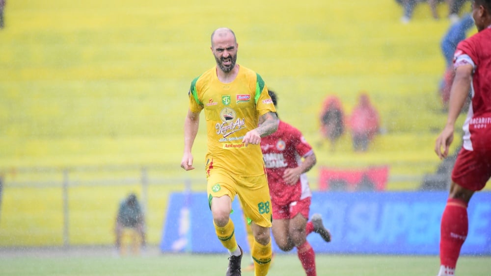 Kondisi Pemain Jadi Tantangan Tavares Sebelum Derbi Jatim Melawan Persik Kediri