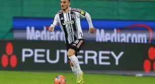 Kostic Tinggalkan Juventus Pasca Kontrak Berakhir Juni Mendatang