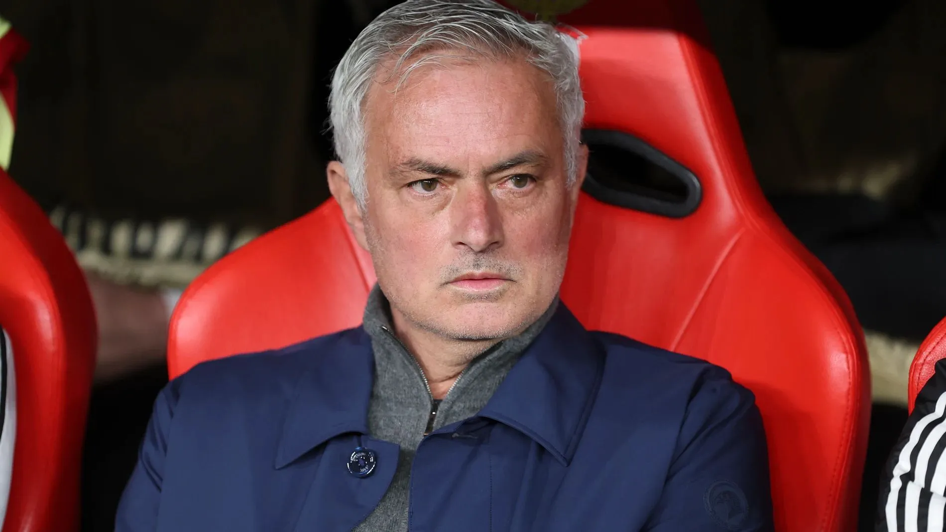 Mourinho Inginkan Mantan Pemain Real Madrid di Stafnya - sumber: (footballespana)