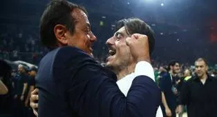 Pemilik Panathinaikos Berikan Dukungan untuk Ergin Ataman