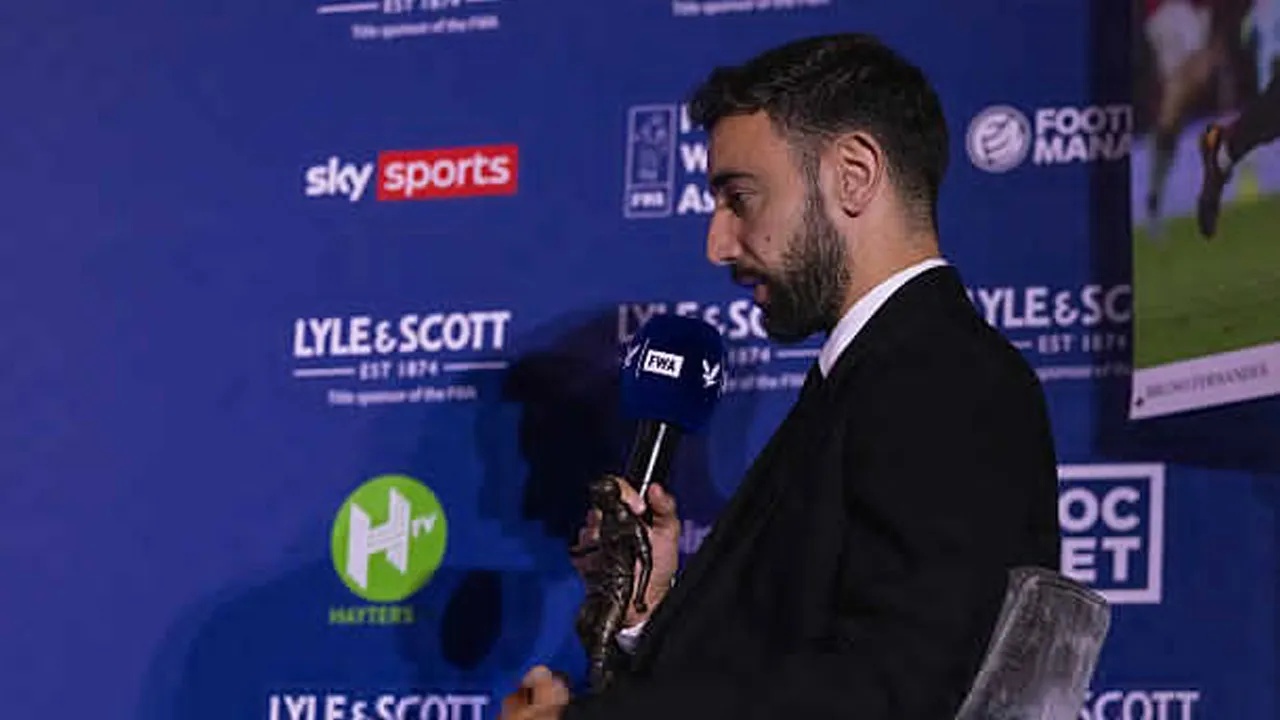 Tak Peduli Kritik Roy Keane, Bruno Fernandes Bantah Utamakan Rekor Individu