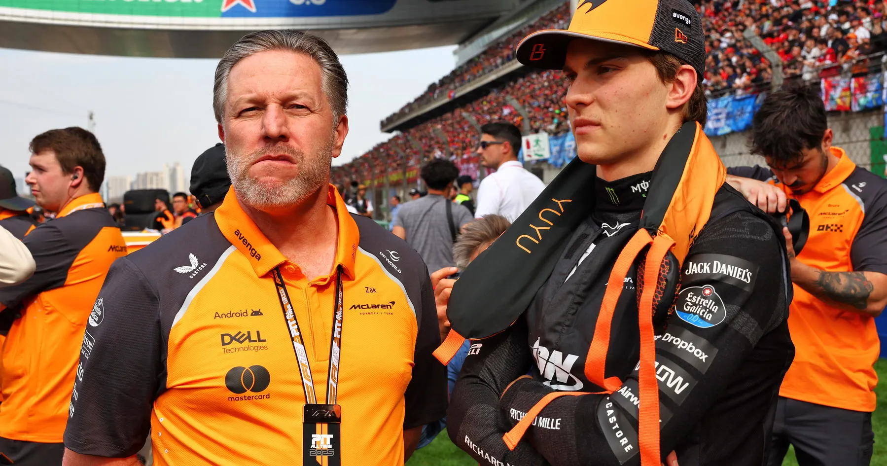 Zak Brown Tanggapi Rumor Piastri Jadi Incaran Red Bull - sumber: (racingnews365)