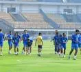 Klok dan Kurzawa Absen, Bojan Tegaskan Persib Siap Tempur