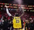 LeBron James Masih Pertimbangkan Masa Depannya