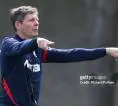 Oliver Glasner Sindir Tottenham saat Puji Eberechi Eze dan Arsenal