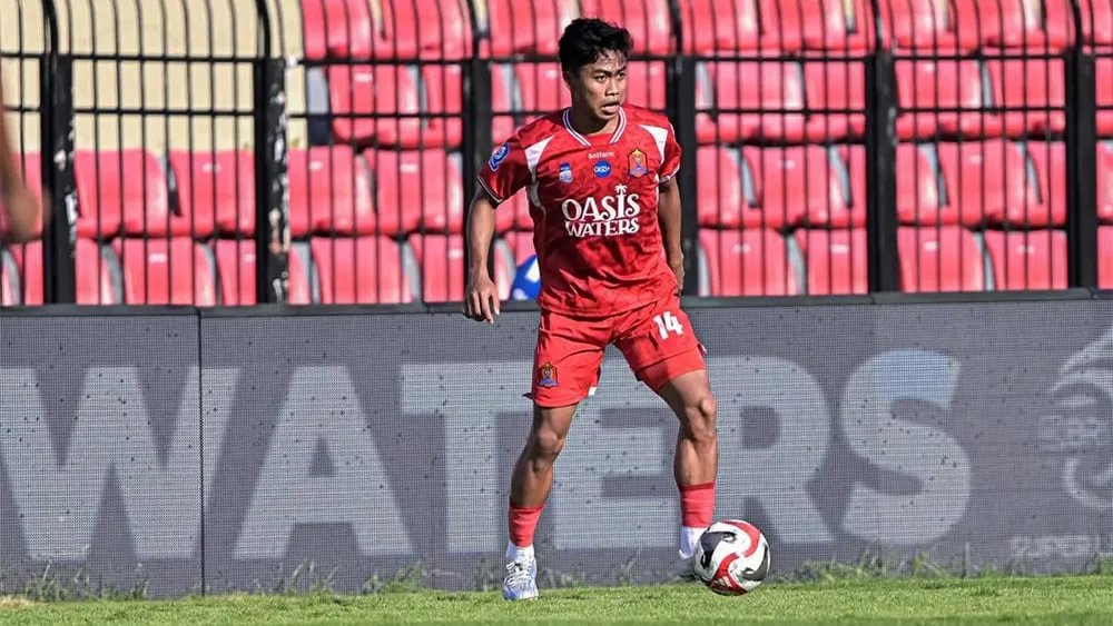 Rahmat Hidayat Fokus Berikan Performa Terbaik untuk Persijap - sumber: (ileagueid)