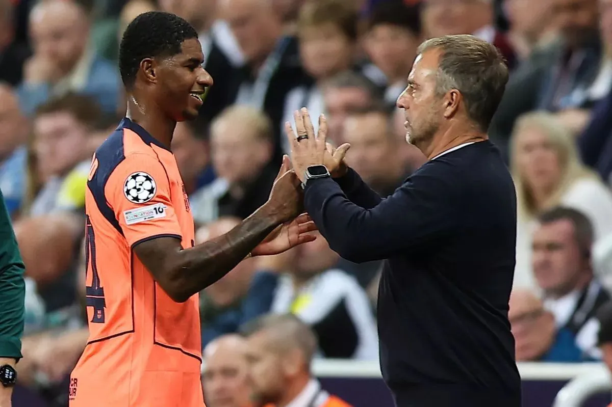 Rekan Setim Dukung Barcelona Permanenkan Marcus Rashford - sumber: (footballespana)