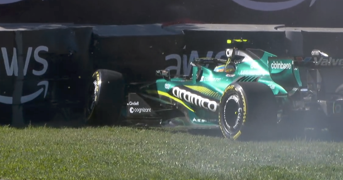 Alonso Sebut Dirinya “Penumpang” dalam Kecelakaan Langka F1